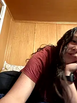 Snapshot of YoungLiisaxx chatting on 11/13/25, 07:46 YoungLiisaxx online show from 11/13/25, 07:46