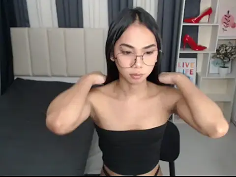 PetiteAsianYuki online show from 10/22/25, 05:30