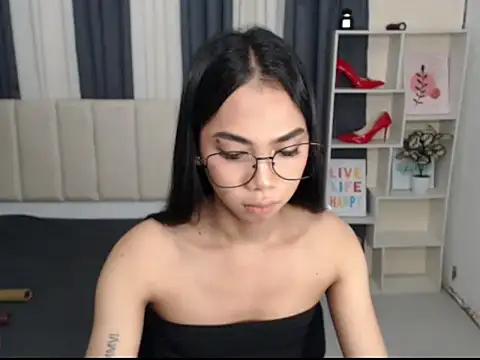 PetiteAsianYuki online show from 10/27/25, 05:22