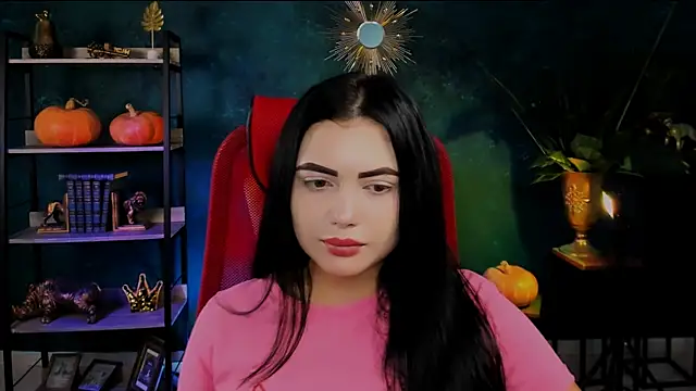 NaomiWilsons online show from 10/31/25, 08:15