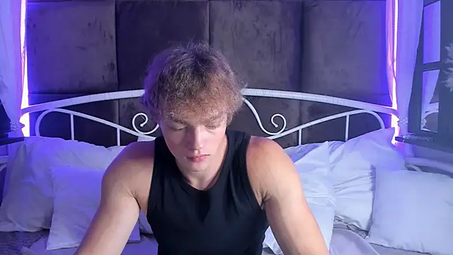 ChaseMuscular online show from 10/05/25, 03:43