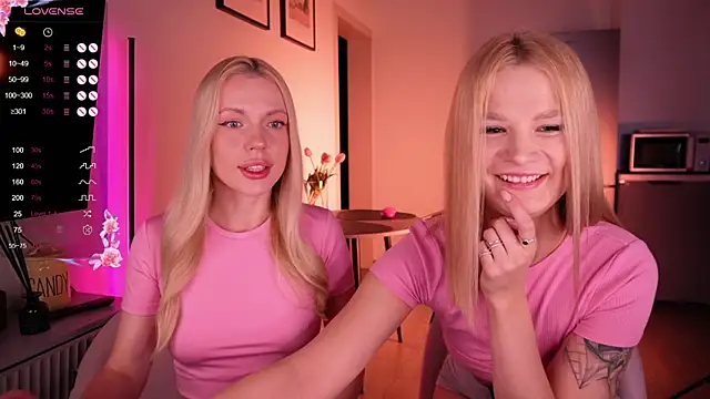 Snapshot of baby_bon chatting on 10/25/25, 03:47 baby bon online show from 10/25/25, 03:47