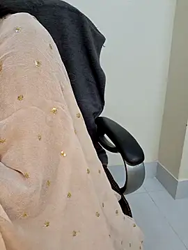 ariya-03 online show from 11/03/25, 04:47