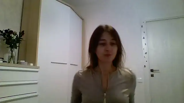 Avenique online show from 10/05/25, 08:40