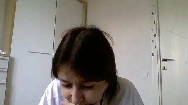 Avenique online show from 10/11/25, 11:42