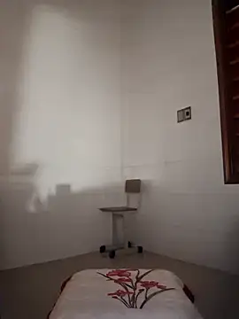 Snapshot of LazdyLy chatting on 09/24/25, 01:36 LazdyLy online show from 09/24/25, 01:36