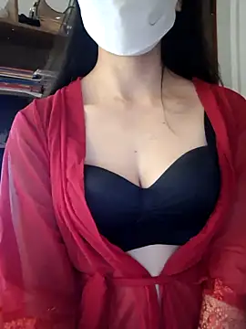 Snapshot of LazdyLy chatting on 10/14/25, 02:18 LazdyLy online show from 10/14/25, 02:18