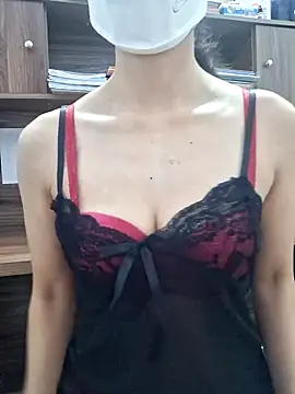 Snapshot of LazdyLy chatting on 10/15/25, 01:00 LazdyLy online show from 10/15/25, 01:00