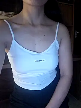 Snapshot of LazdyLy chatting on 10/20/25, 01:33 LazdyLy online show from 10/20/25, 01:33