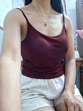 Snapshot of LazdyLy chatting on 11/02/25, 03:47 LazdyLy online show from 11/02/25, 03:47