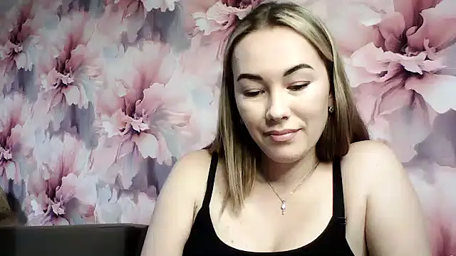 Sovaee online show from 10/04/25, 12:36