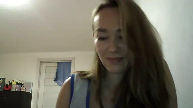 Sovaee online show from 10/10/25, 04:50