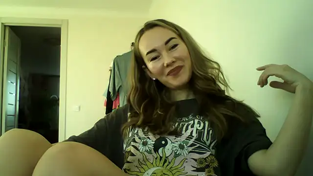 Sovaee online show from 10/15/25, 10:59