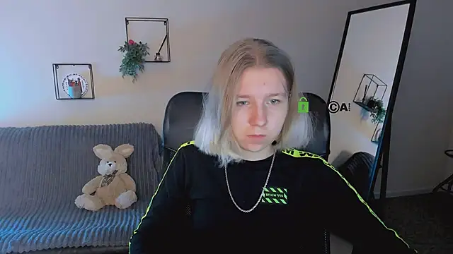 Snapshot of gloria_bubble chatting on 10/02/25, 05:36 gloria bubble online show from 10/02/25, 05:36