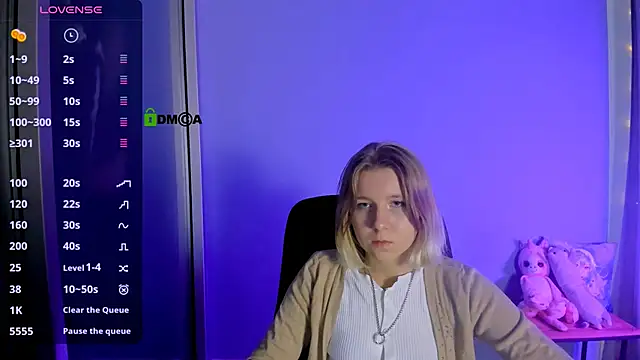 Snapshot of gloria_bubble chatting on 10/15/25, 07:03 gloria bubble online show from 10/15/25, 07:03