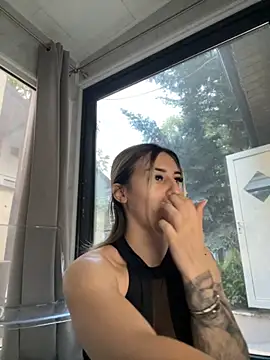 Ella Vee online show from 09/20/25, 04:35