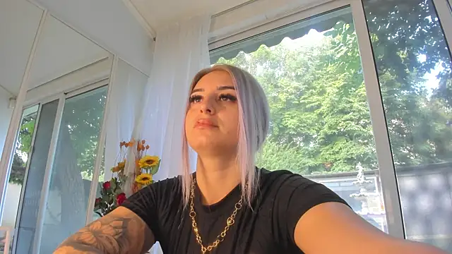 Ella Vee online show from 07/26/26, 04:31