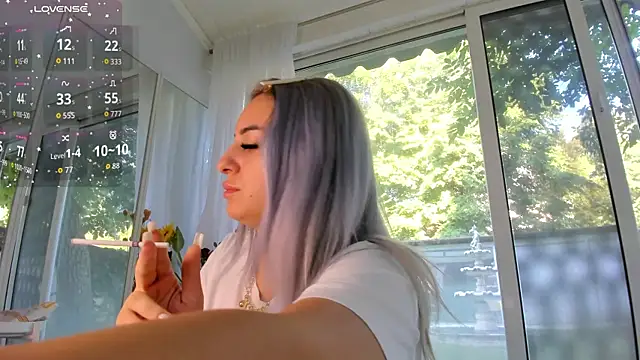 Ella Vee online show from 07/30/26, 05:39
