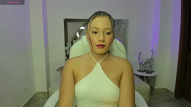 nylaa rose online show from 09/27/25, 06:46