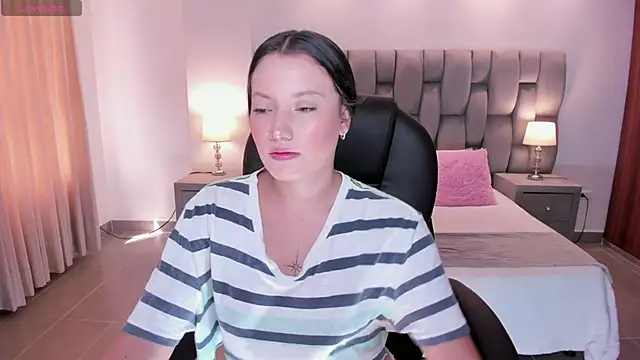 nylaa rose online show from 10/04/25, 06:39