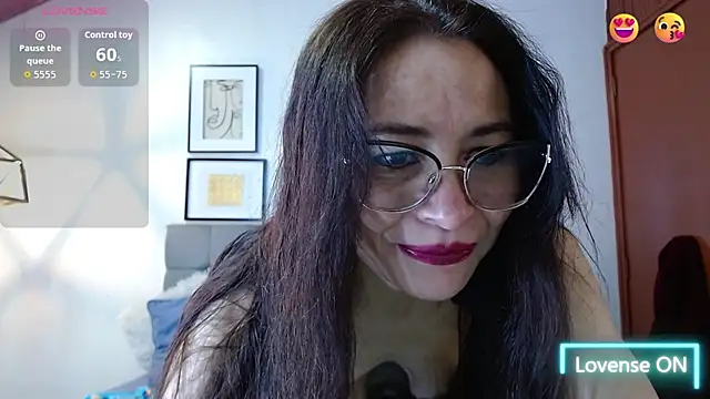  naomi s online show from 02/01/26, 01:53