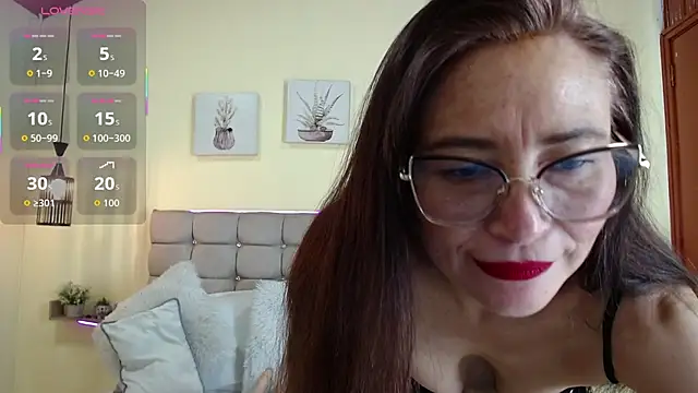  naomi s online show from 06/09/26, 01:34