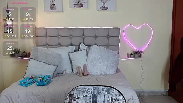  naomi s online show from 06/11/26, 01:20