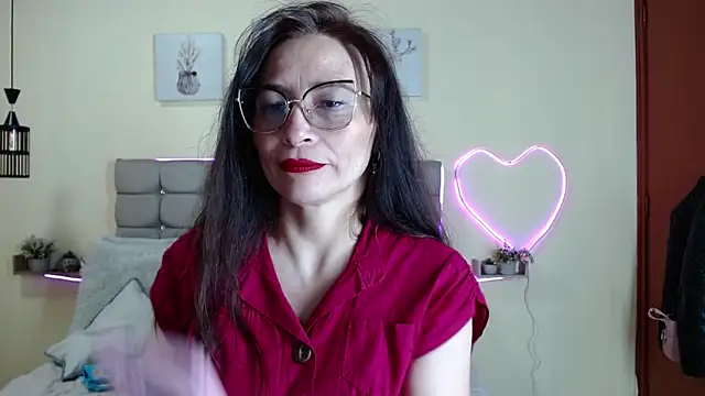  naomi s online show from 06/13/26, 01:42