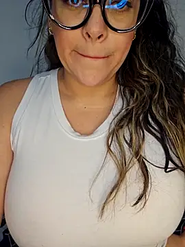 Nicoleefaith  online show from 09/25/25, 05:27