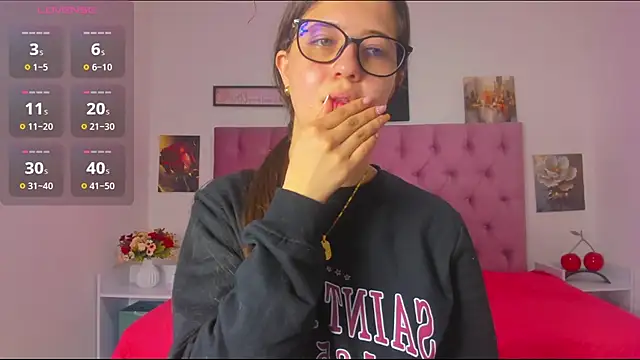 Sarah sweet3 online show from 09/11/25, 01:33
