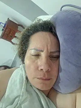 nohak model online show from 10/18/25, 11:33