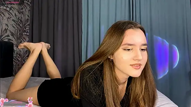 Anna Dominator online show from 10/25/25, 04:57