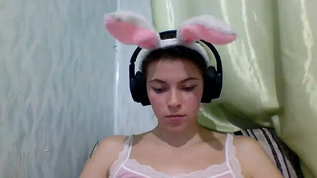 CutieAnny online show from 09/15/25, 05:46