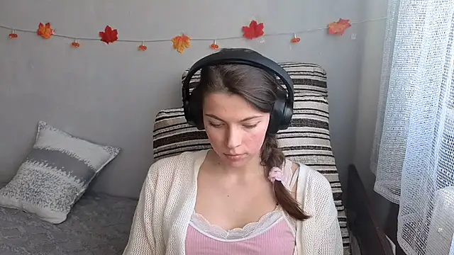 CutieAnny online show from 10/30/25, 05:42