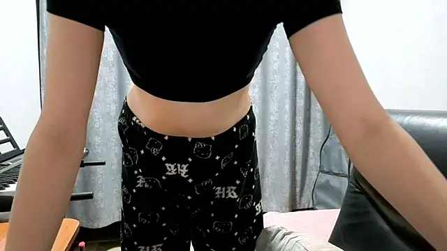 CutieAnny online show from 06/05/26, 10:15