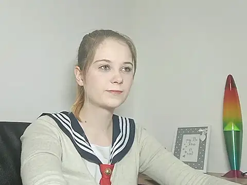 LydiaYoung online show from 09/18/25, 06:10