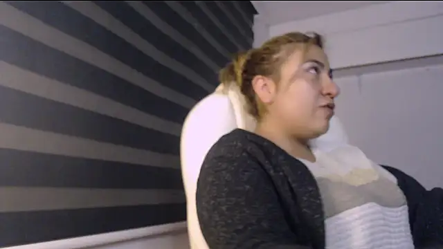 Sharonmendez online show from 10/28/25, 02:37