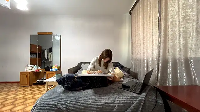 EvieDoll online show from 09/10/25, 10:04