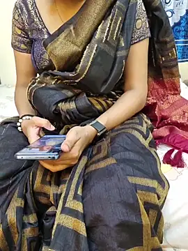 Snapshot of hot_spicey chatting on 05/05/26, 05:43 hot spicey online show from 05/05/26, 05:43