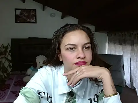 Skylovershot online show from 11/12/25, 01:55