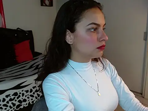 Skylovershot online show from 11/18/25, 02:43