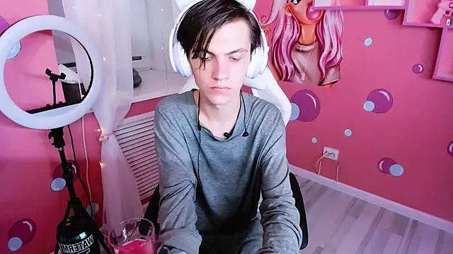 OttoWilliams online show from 10/27/25, 08:24