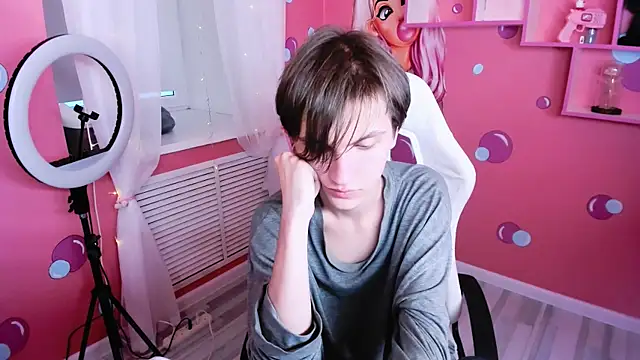 OttoWilliams online show from 10/28/25, 08:29