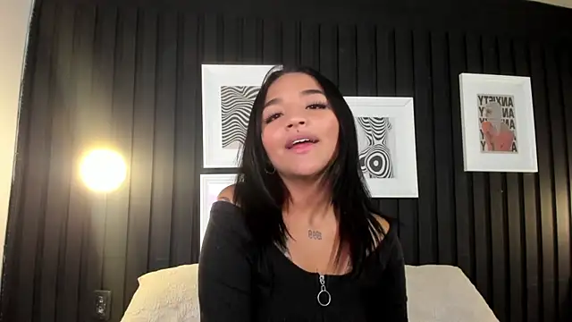 Manelyk evanss  online show from 05/28/26, 06:16