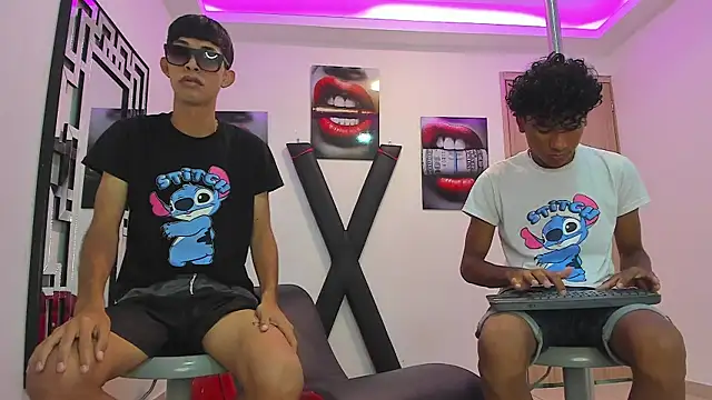 LONDON BOYS1 online show from 09/09/25, 07:19