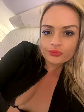 Seductive-SkyeXXX online show from 09/16/25, 05:47