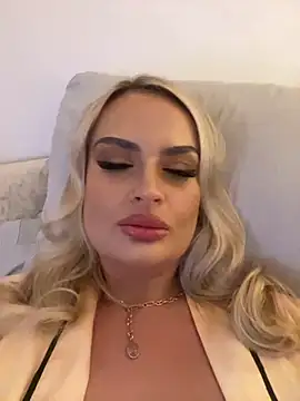 Seductive-SkyeXXX online show from 10/11/25, 05:11