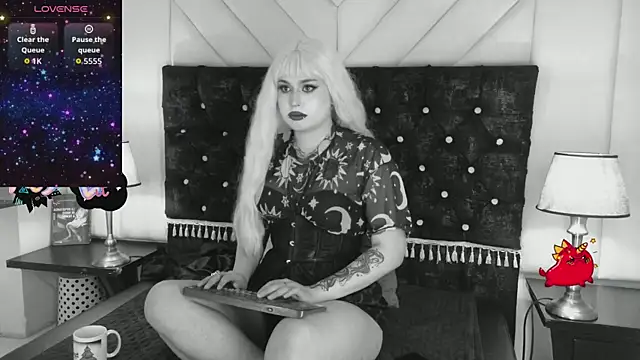 Madamexravenx online show from 09/19/25, 07:58