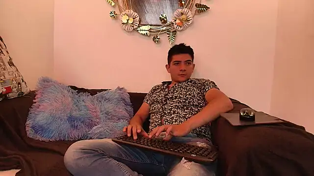 lilith and draven nom online show from 10/14/25, 08:31