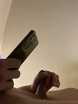 Snapshot of YHSexylove20 chatting on 11/05/25, 02:44 YHSexylove20 online show from 11/05/25, 02:44